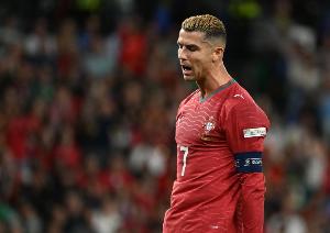 前队友：C罗的做法不对，身边人应该告诉他什么该做什么不该做